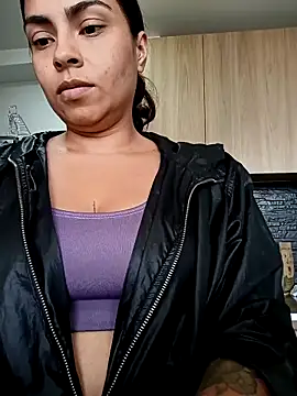 Snapshot of Ivanna2 chatting on 05/04/26, 03:52 Ivanna2 online show from 05/04/26, 03:52