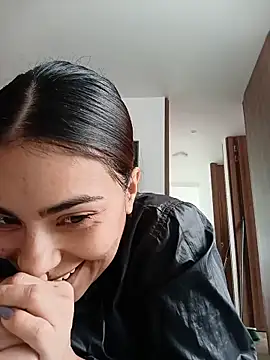 Snapshot of Ivanna2 chatting on 05/19/26, 04:02 Ivanna2 online show from 05/19/26, 04:02