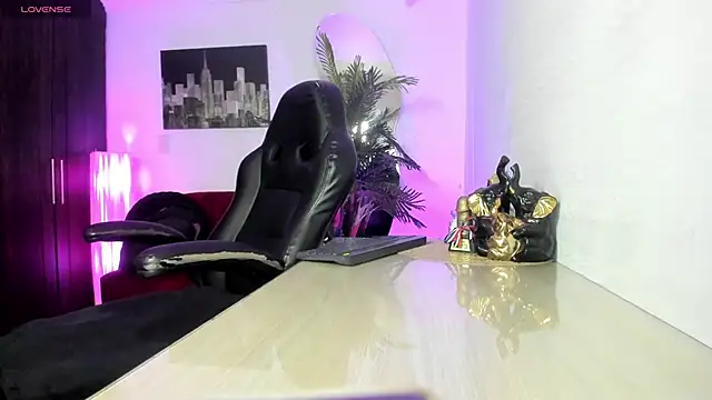 Amaia Bushida online show from 10/09/25, 02:09