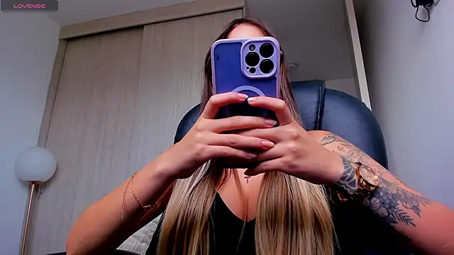 StacyConner online show from 04/15/26, 08:53