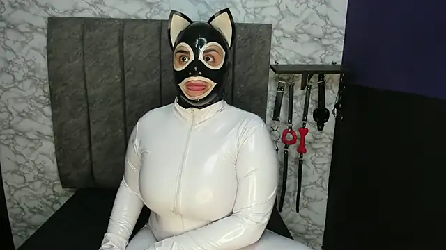 Snapshot of CelestteSweett chatting on 01/09/25, 09:06 CelestteSweett online show from 01/09/25, 09:06