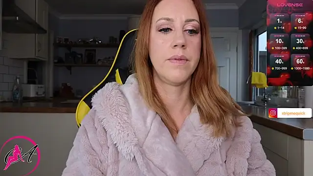 stripmequick online show from 12/12/24, 10:24