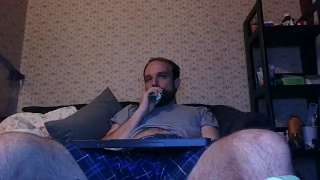 Snapshot of hpluvsplata chatting on 07/19/26, 03:21 hpluvsplata online show from 07/19/26, 03:21