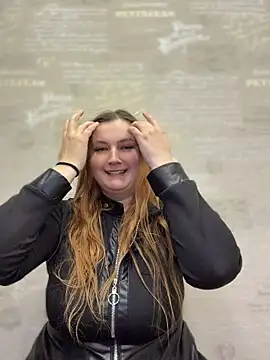 CandyShoopp online show from 04/21/26, 06:34