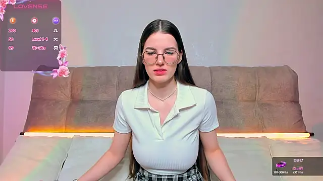 AriellaTesk online show from 11/18/25, 02:39