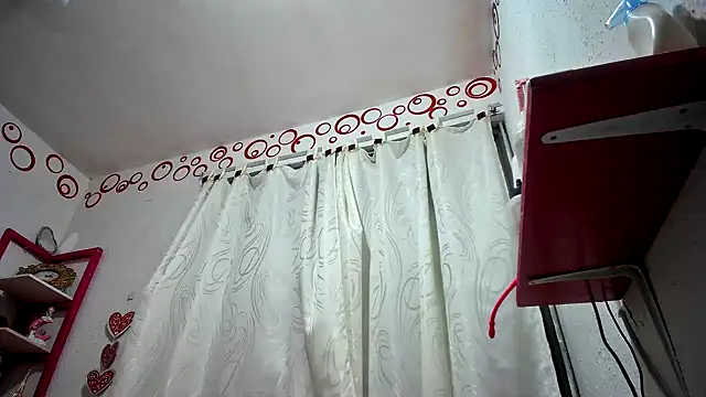 Dulce Maria05 online show from 12/21/24, 08:21