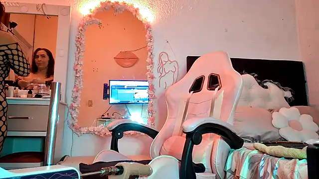 Dulce Maria05 online show from 03/06/25, 12:32