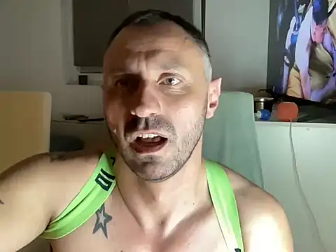 Snapshot of alekandrobg chatting on 09/26/25, 10:03 alekandrobg online show from 09/26/25, 10:03