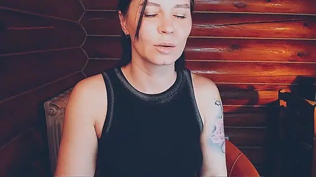 Snapshot of Platina_Fox chatting on 03/14/26, 11:04 Platina Fox online show from 03/14/26, 11:04