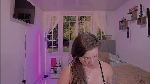 vanessabrown  online show from 03/31/26, 04:51