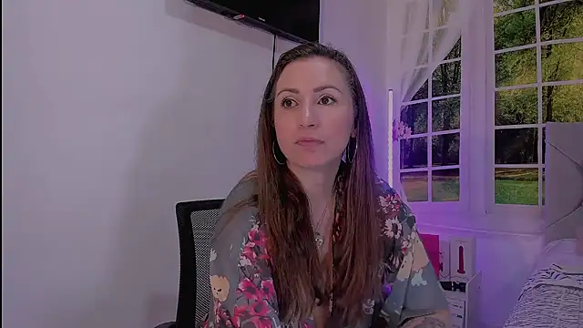 vanessabrown  online show from 04/19/26, 03:22