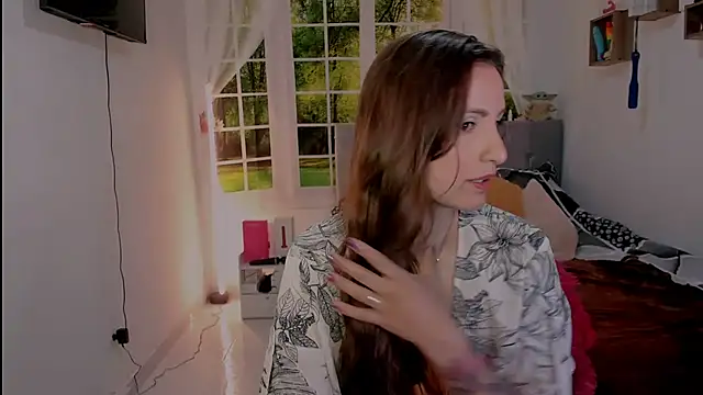 Snapshot of vanessabrown_ chatting on 05/08/26, 02:11 vanessabrown online show from 05/08/26, 02:11