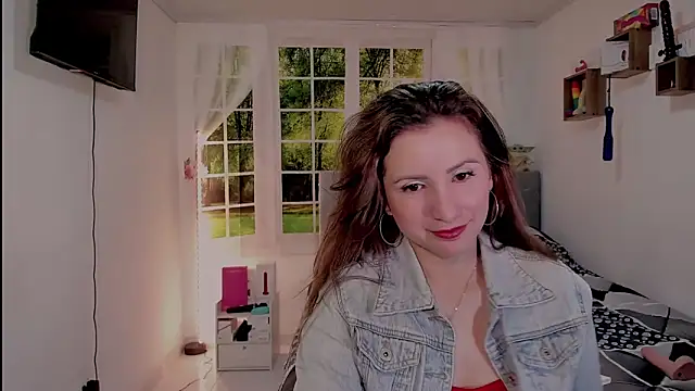 Snapshot of vanessabrown_ chatting on 05/17/26, 02:46 vanessabrown online show from 05/17/26, 02:46