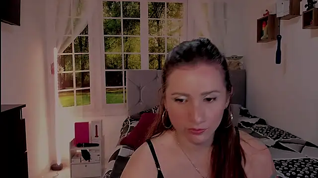Snapshot of vanessabrown_ chatting on 05/28/26, 07:55 vanessabrown online show from 05/28/26, 07:55