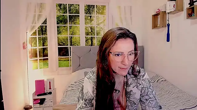 vanessabrown  online show from 06/16/26, 03:58