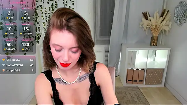 Snapshot of Salme_Sweet chatting on 03/16/25, 12:56 Salme Sweet online show from 03/16/25, 12:56