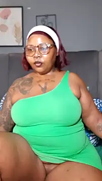 PearlSexxy69 online show from 03/25/26, 12:55