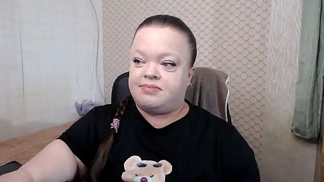 Snapshot of Janiffer_MiMi chatting on 05/18/26, 03:29 Janiffer MiMi online show from 05/18/26, 03:29