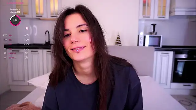 Holla Molly online show from 02/18/25, 09:10