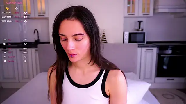 Holla Molly online show from 02/20/25, 08:06