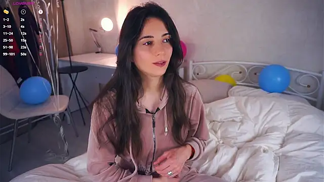 Holla Molly online show from 03/22/25, 11:53