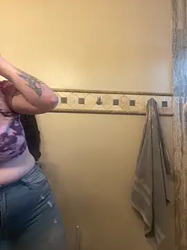 Snapshot of 1-800-FUCKYOU chatting on 12/27/24, 07:24 1-800-FUCKYOU online show from 12/27/24, 07:24