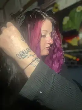 Snapshot of 1-800-FUCKYOU chatting on 01/13/25, 01:34 1-800-FUCKYOU online show from 01/13/25, 01:34