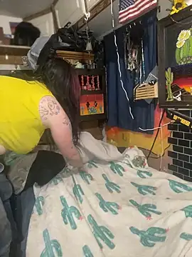 Snapshot of 1-800-FUCKYOU chatting on 01/19/25, 02:15 1-800-FUCKYOU online show from 01/19/25, 02:15