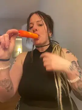 Snapshot of 1-800-FUCKYOU chatting on 02/20/25, 06:39 1-800-FUCKYOU online show from 02/20/25, 06:39