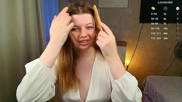 Snapshot of Vivian_cutie chatting on 10/29/25, 01:35 Vivian cutie online show from 10/29/25, 01:35