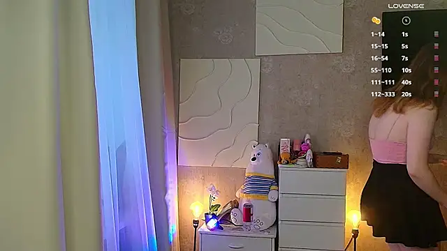 Snapshot of Vivian_cutie chatting on 11/08/25, 10:37 Vivian cutie online show from 11/08/25, 10:37