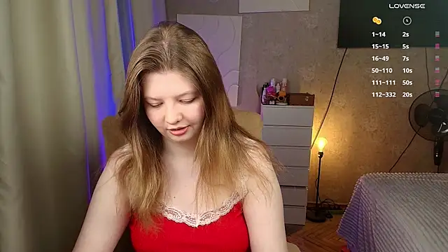 Snapshot of Vivian_cutie chatting on 01/16/26, 02:21 Vivian cutie online show from 01/16/26, 02:21