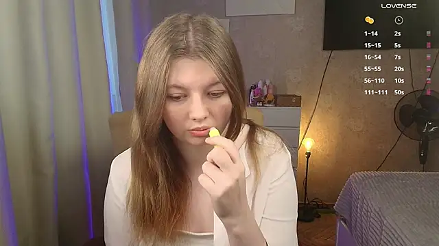 Snapshot of Vivian_cutie chatting on 01/18/26, 12:31 Vivian cutie online show from 01/18/26, 12:31