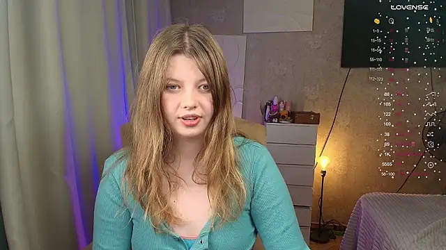 Snapshot of Vivian_cutie chatting on 02/05/26, 03:27 Vivian cutie online show from 02/05/26, 03:27