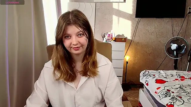 Snapshot of Vivian_cutie chatting on 05/01/26, 03:38 Vivian cutie online show from 05/01/26, 03:38