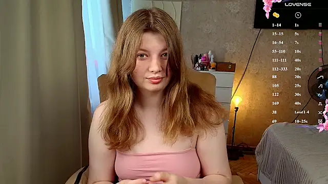 Snapshot of Vivian_cutie chatting on 05/24/26, 10:42 Vivian cutie online show from 05/24/26, 10:42