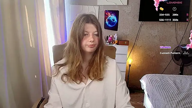 Snapshot of Vivian_cutie chatting on 07/16/26, 12:33 Vivian cutie online show from 07/16/26, 12:33