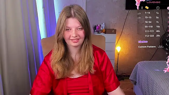 Snapshot of Vivian_cutie chatting on 07/27/26, 07:37 Vivian cutie online show from 07/27/26, 07:37