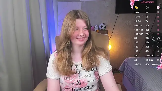 Snapshot of Vivian_cutie chatting on 07/28/26, 06:20 Vivian cutie online show from 07/28/26, 06:20