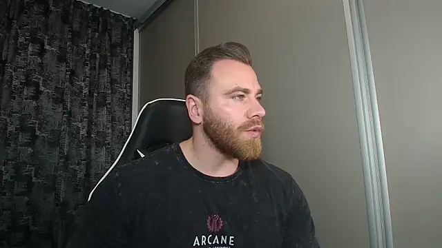 Thori92 online show from 12/01/25, 04:45