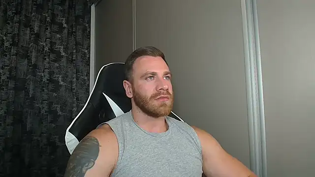Snapshot of Thori92 chatting on 06/16/26, 06:21 Thori92 online show from 06/16/26, 06:21
