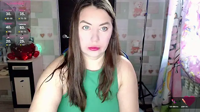 Snapshot of Korolek12 chatting on 02/18/25, 04:58 Korolek12 online show from 02/18/25, 04:58