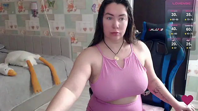 Snapshot of Korolek12 chatting on 02/20/26, 04:42 Korolek12 online show from 02/20/26, 04:42