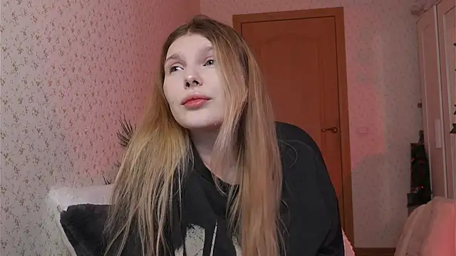 Snapshot of _aleksa_ chatting on 12/09/24, 12:30 aleksa online show from 12/09/24, 12:30