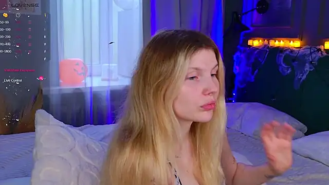 Snapshot of _aleksa_ chatting on 10/29/25, 06:48 aleksa online show from 10/29/25, 06:48