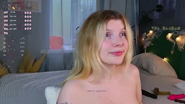 Snapshot of _aleksa_ chatting on 11/01/25, 07:10 aleksa online show from 11/01/25, 07:10