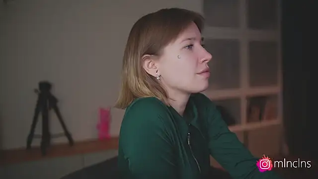 melanielwithu online show from 04/26/26, 05:21