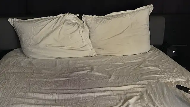 Snapshot of Mymiesexy chatting on 03/01/25, 12:50 Mymiesexy online show from 03/01/25, 12:50