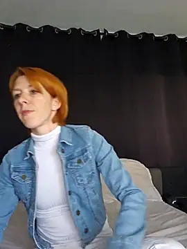 Snapshot of Mymiesexy chatting on 03/17/25, 02:12 Mymiesexy online show from 03/17/25, 02:12