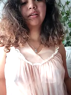 Peach Girll online show from 03/18/25, 05:10